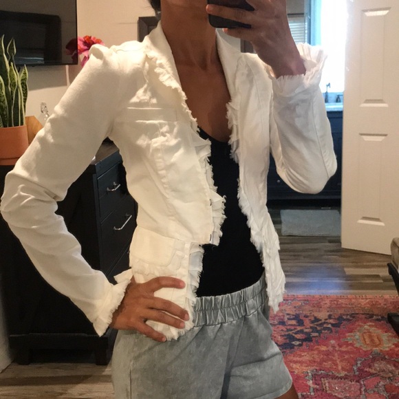 LaRok White Ruffled Blazer Size XS - Picture 4 of 6
